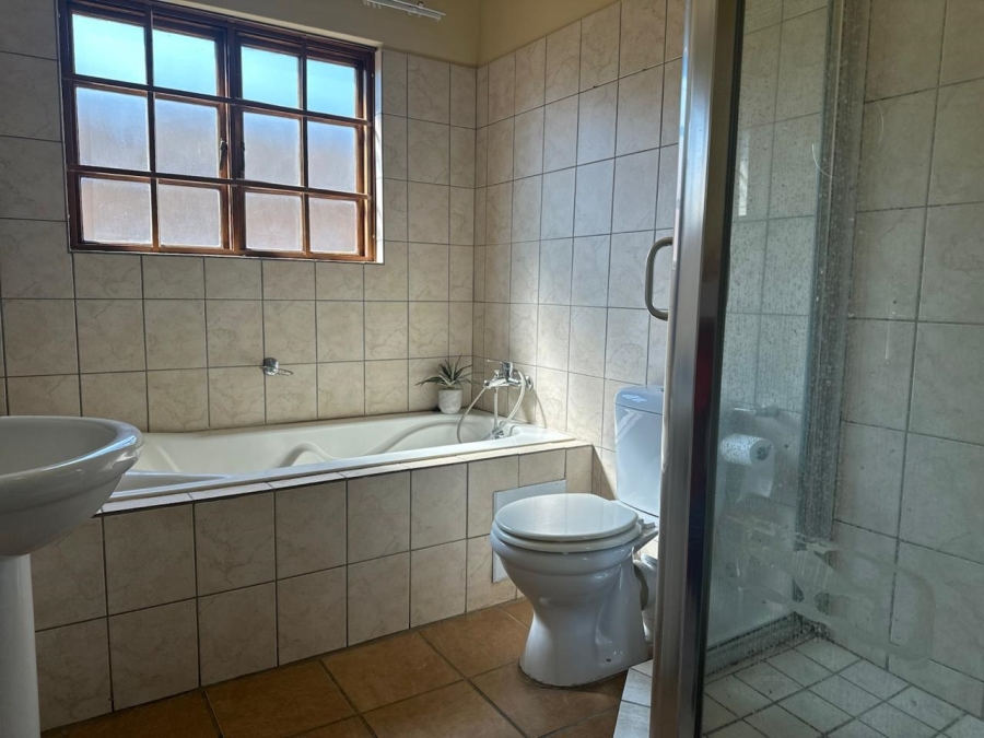 2 Bedroom Property for Sale in Waterval East North West